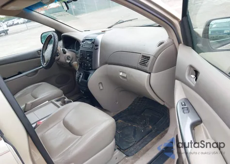 2010 Toyota Sienna Le from USA, damaged, VIN 5TDKK4CC5AS299404